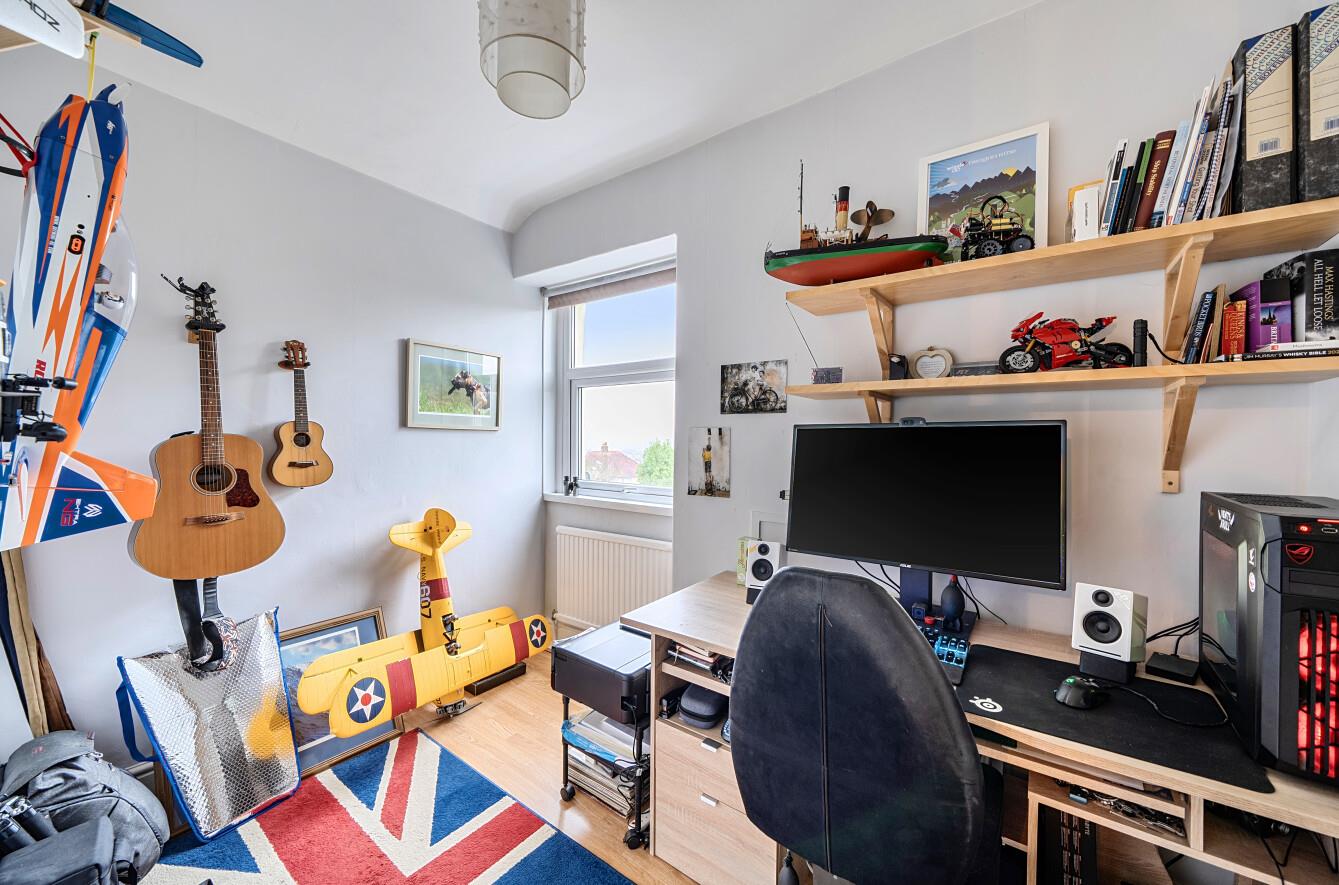 Carnglas Road, Sketty, Swansea, SA2 9BL